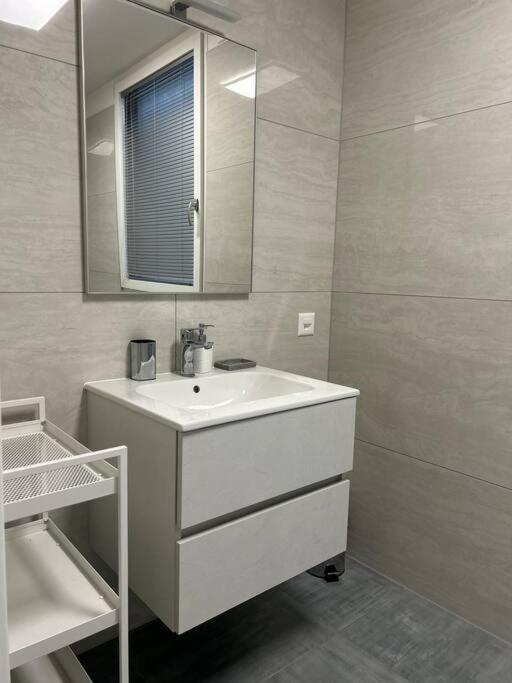 Labpark Relax Apartment Melano Eksteriør billede